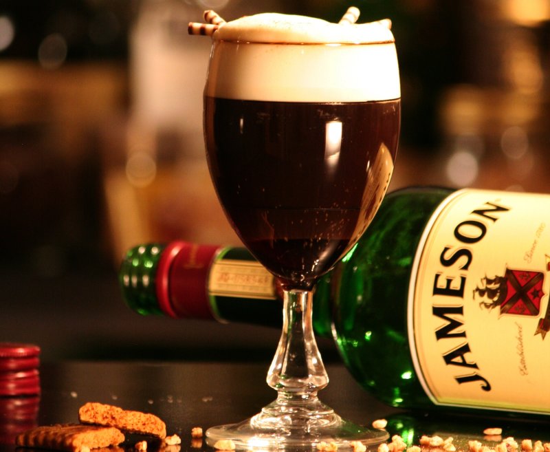 Irish coffee cu wiskey